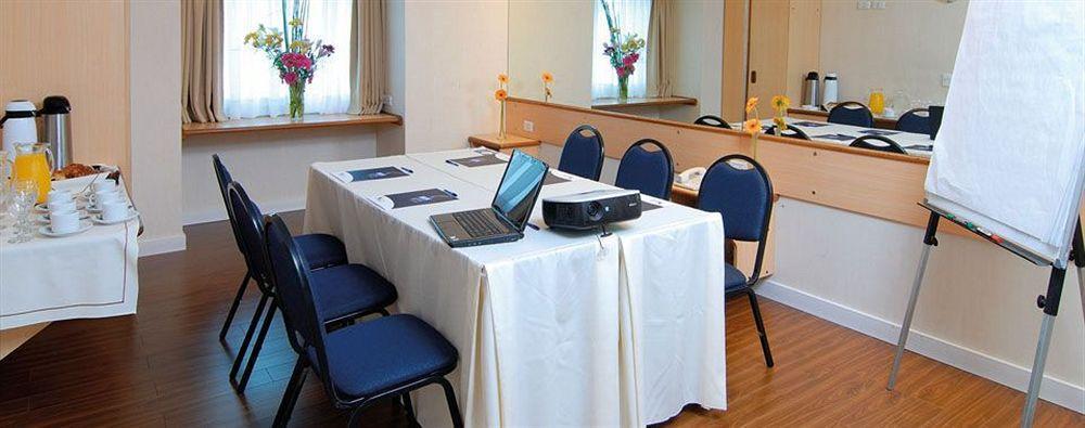 Hotel Aeroparque Inn & Suites Μπουένος Άιρες Εξωτερικό φωτογραφία