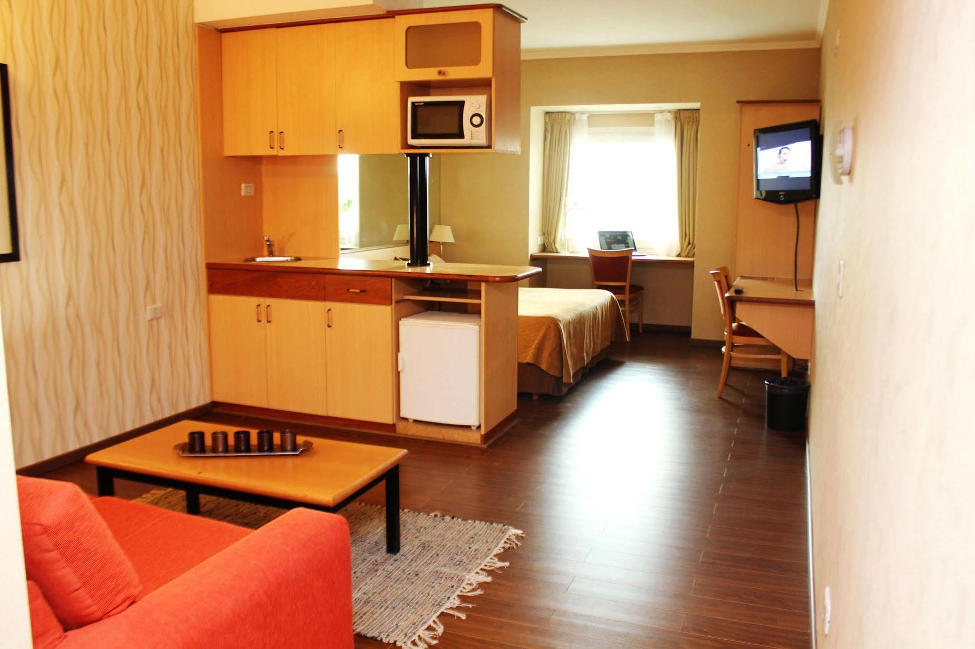 Hotel Aeroparque Inn & Suites Μπουένος Άιρες Εξωτερικό φωτογραφία