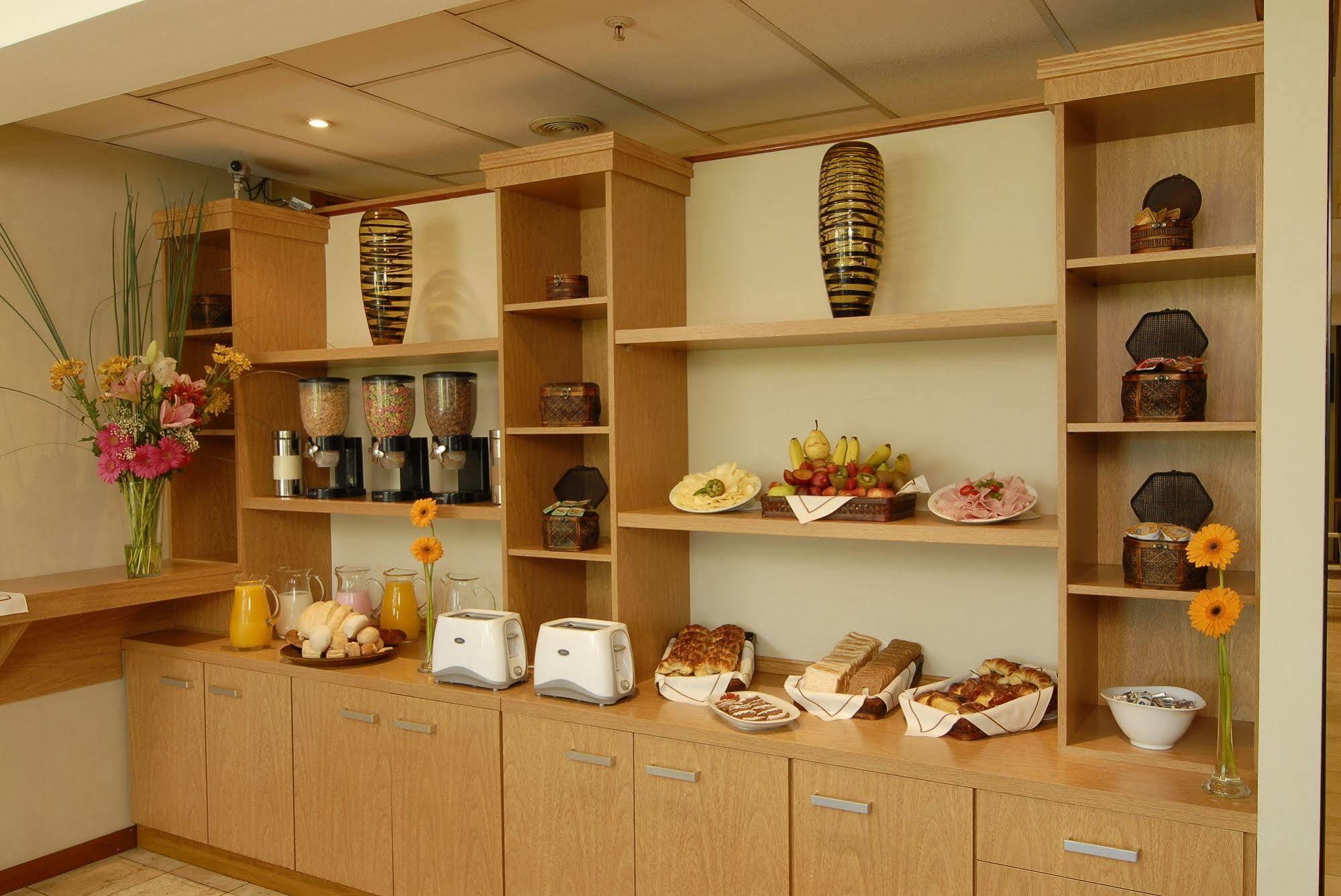 Hotel Aeroparque Inn & Suites Μπουένος Άιρες Εξωτερικό φωτογραφία