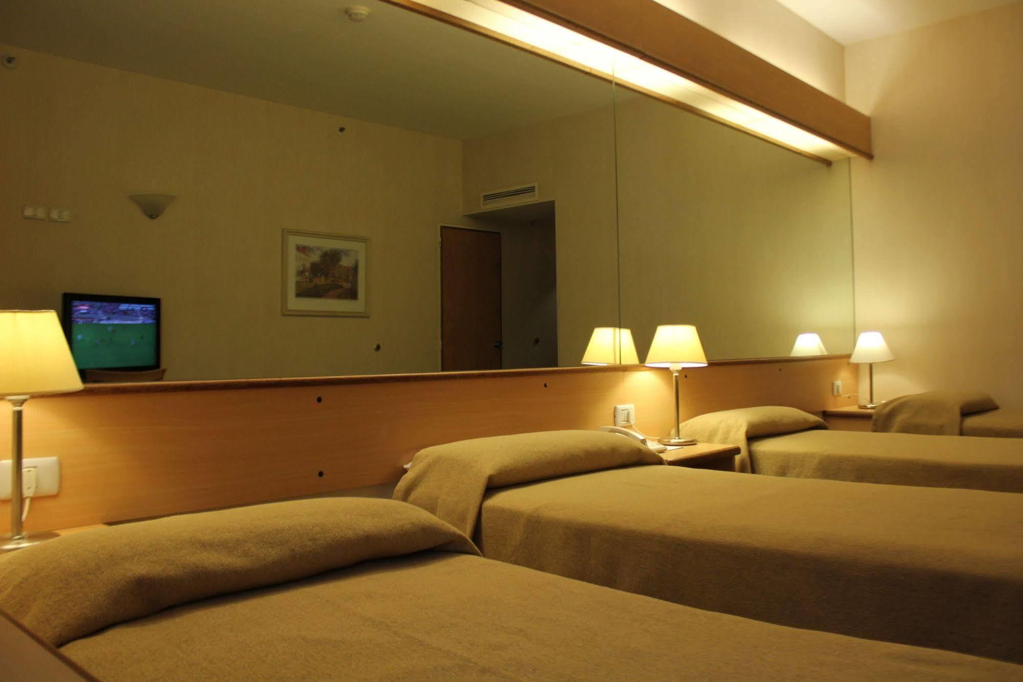 Hotel Aeroparque Inn & Suites Μπουένος Άιρες Εξωτερικό φωτογραφία