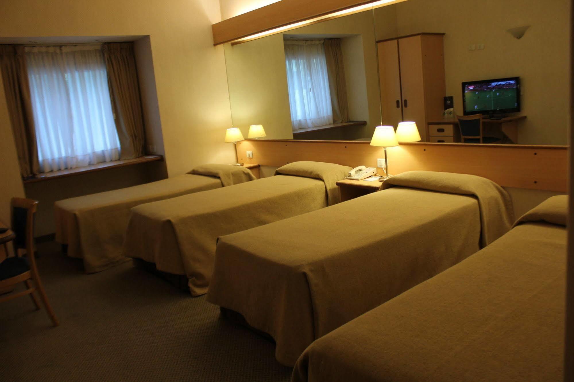 Hotel Aeroparque Inn & Suites Μπουένος Άιρες Εξωτερικό φωτογραφία